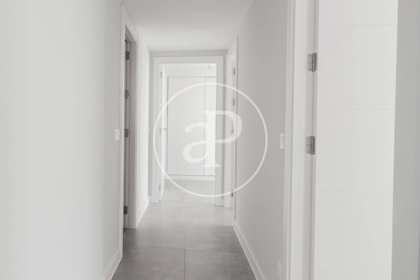 4 quarto Apartamento para arrendar em Badalona com piscina - 3 000 € (Ref: 9403348)