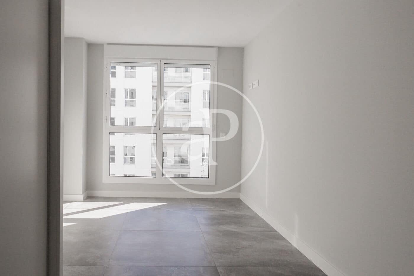 4 quarto Apartamento para arrendar em Badalona com piscina - 3 000 € (Ref: 9403348)