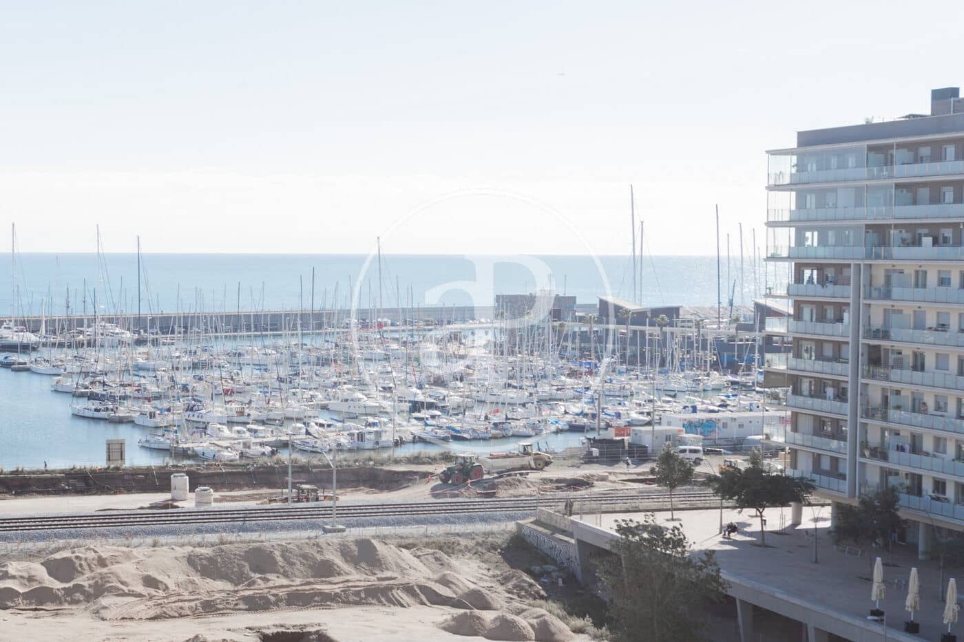 4 quarto Apartamento para arrendar em Badalona com piscina - 3 000 € (Ref: 9403348)