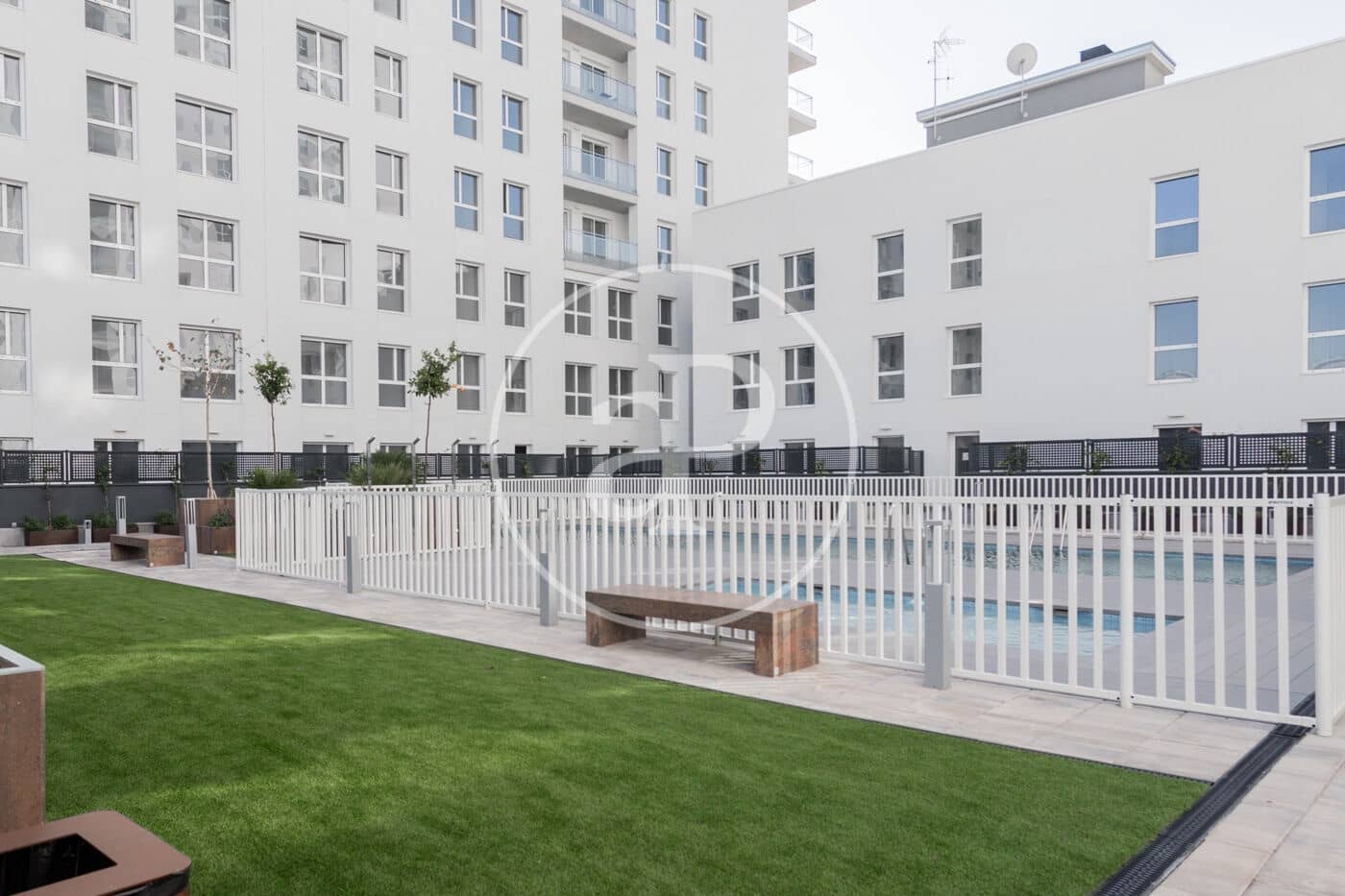 4 quarto Apartamento para arrendar em Badalona com piscina - 3 000 € (Ref: 9403348)