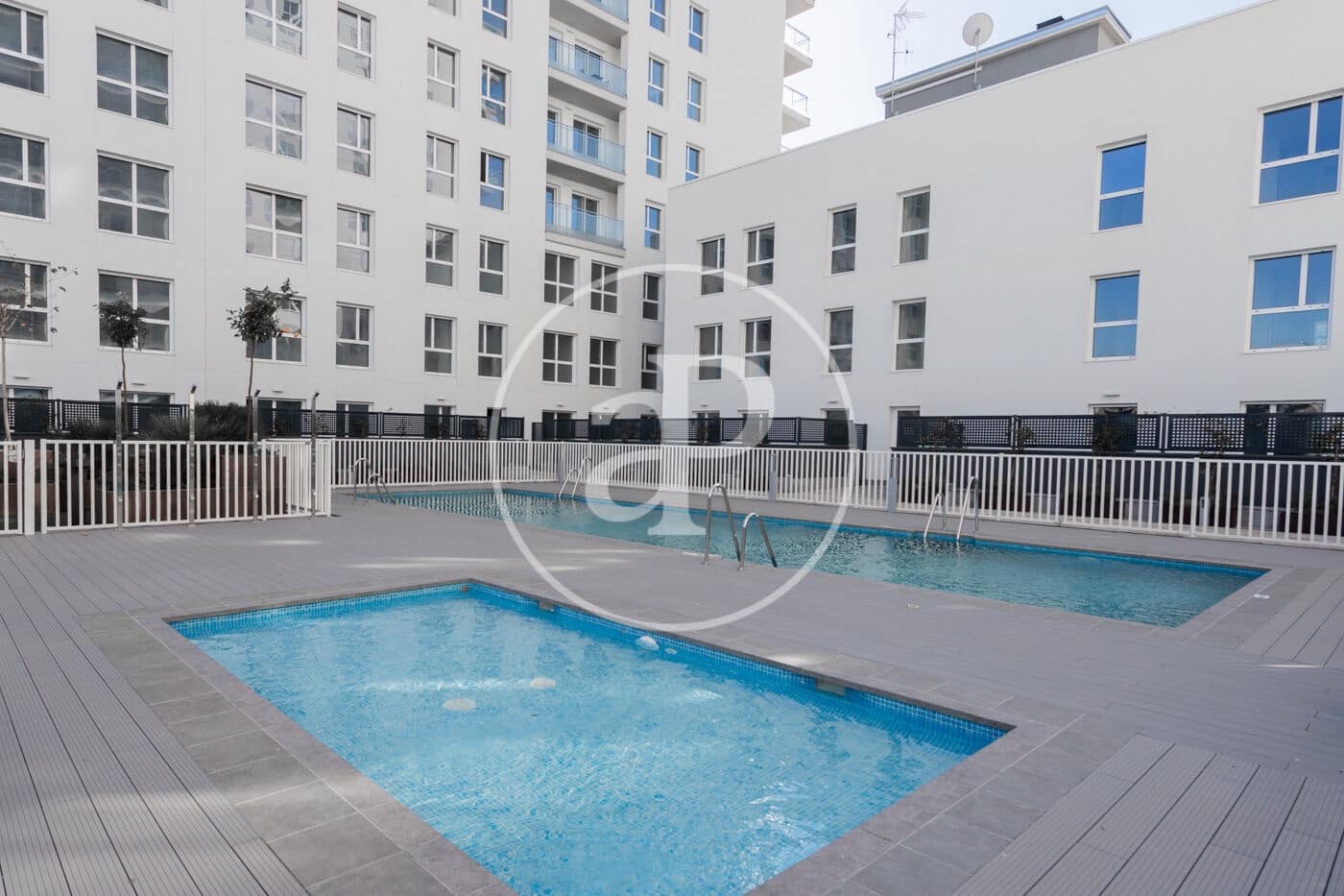 4 quarto Apartamento para arrendar em Badalona com piscina - 3 000 € (Ref: 9403348)