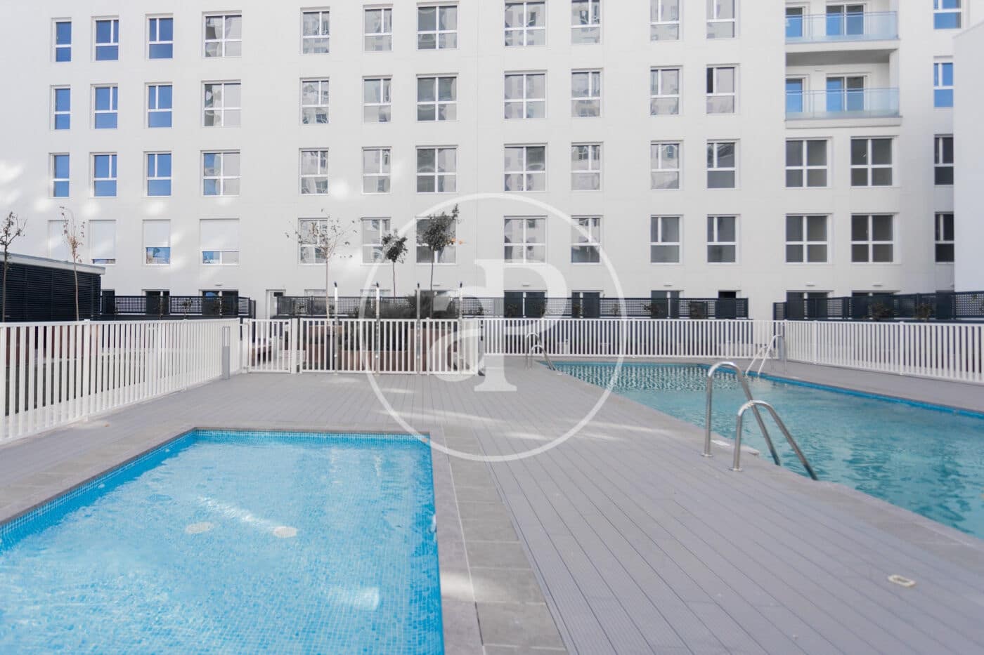 4 quarto Apartamento para arrendar em Badalona com piscina - 3 000 € (Ref: 9403348)