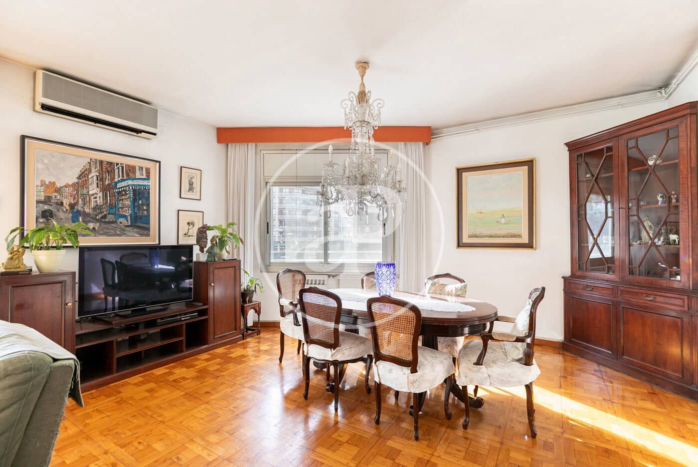 5 soveværelse Lejlighed til salg i Barcelona by - € 1.387.000 (Ref: 9403349)