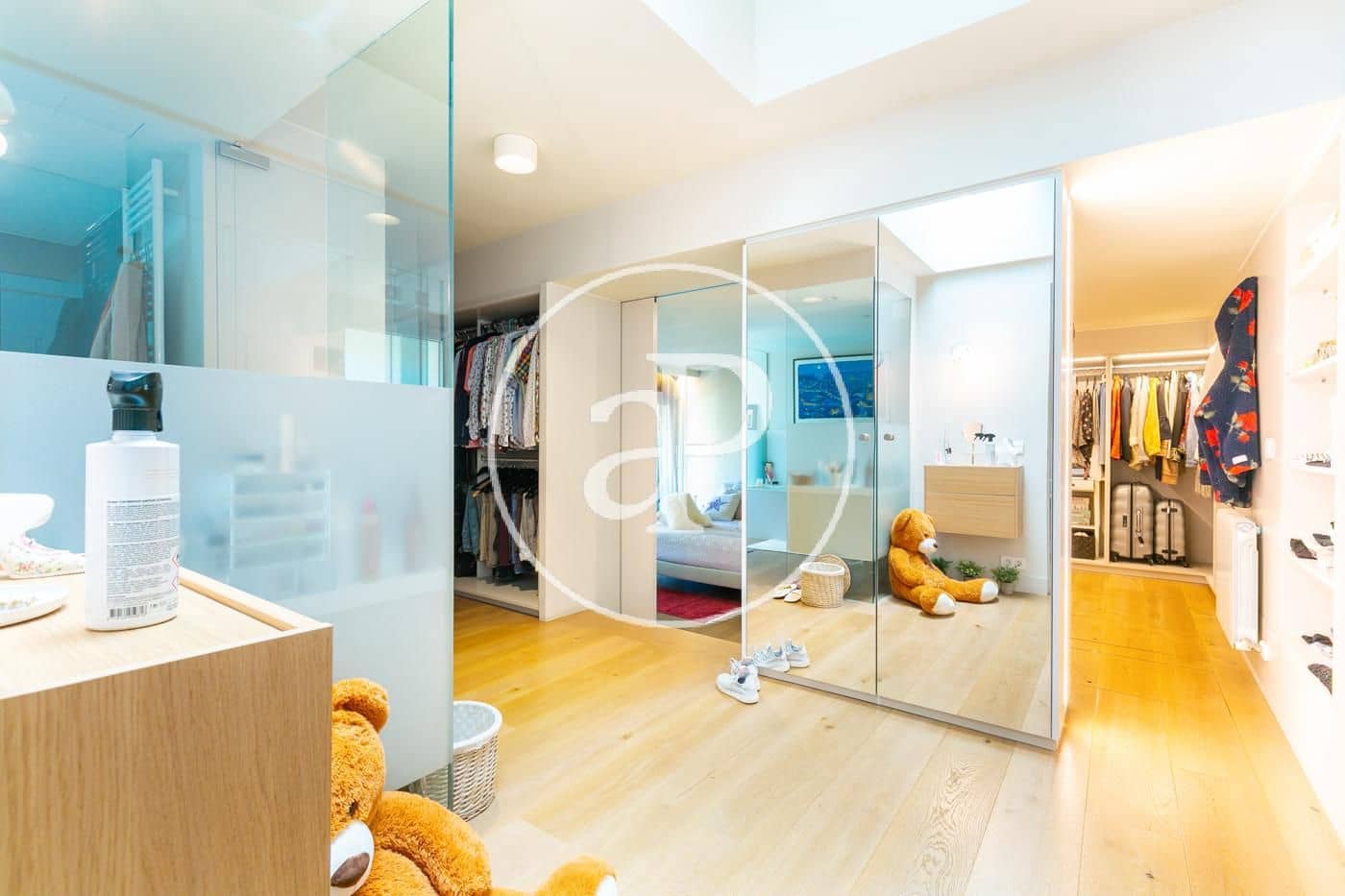 4 Zimmer Penthouse zu vermieten in Barcelona Stadt mit Pool - 6.000 € (Ref: 9406821)