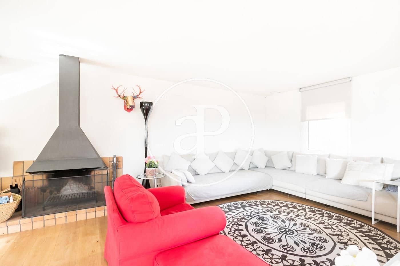 4 Zimmer Penthouse zu vermieten in Barcelona Stadt mit Pool - 6.000 € (Ref: 9406821)