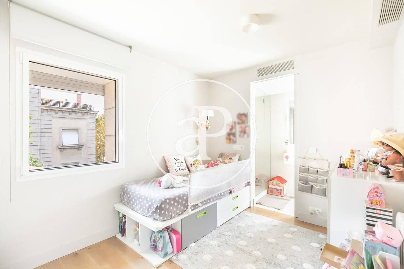 4 Zimmer Penthouse zu vermieten in Barcelona Stadt mit Pool - 6.000 € (Ref: 9406821)