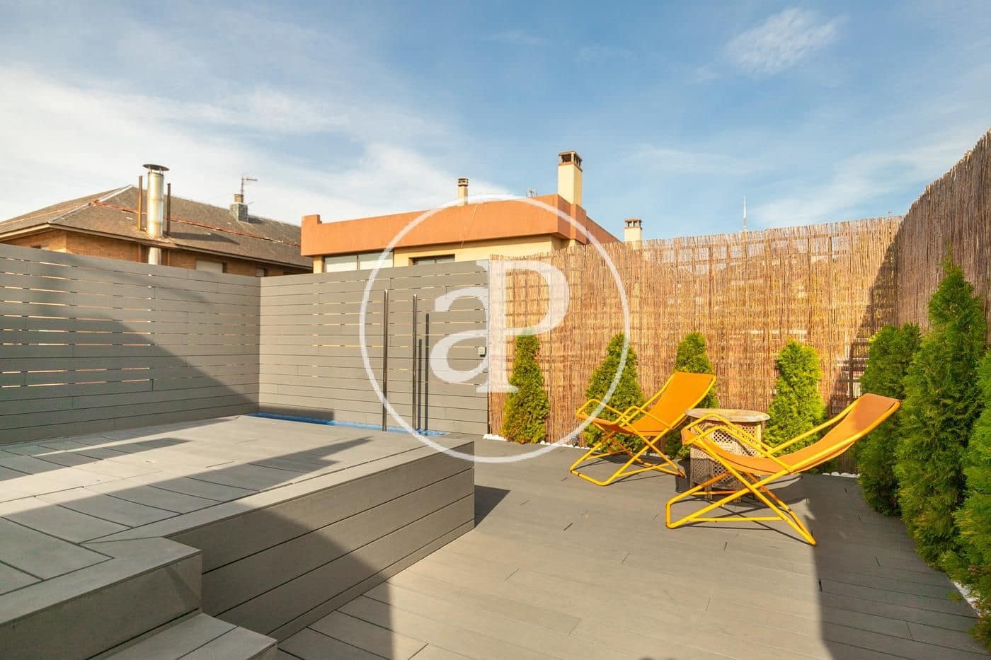 4 Zimmer Penthouse zu vermieten in Barcelona Stadt mit Pool - 6.000 € (Ref: 9406821)