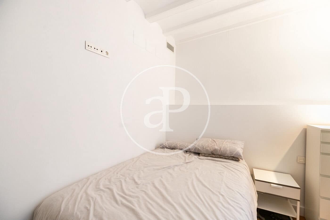 Lejlighed til salg i Barcelona by - € 480.000 (Ref: 9406823)