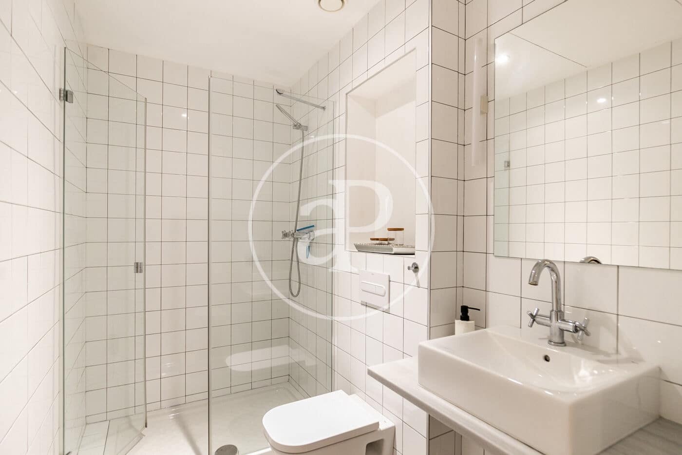 Lejlighed til salg i Barcelona by - € 480.000 (Ref: 9406823)