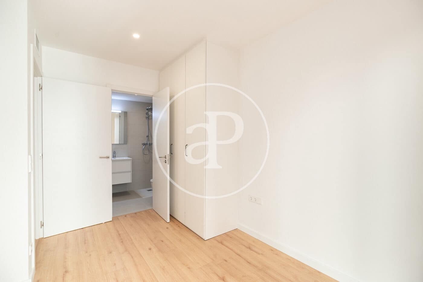 2 slaapkamer Appartement te huur in Barcelona stad - € 2.350 (Ref: 9406825)