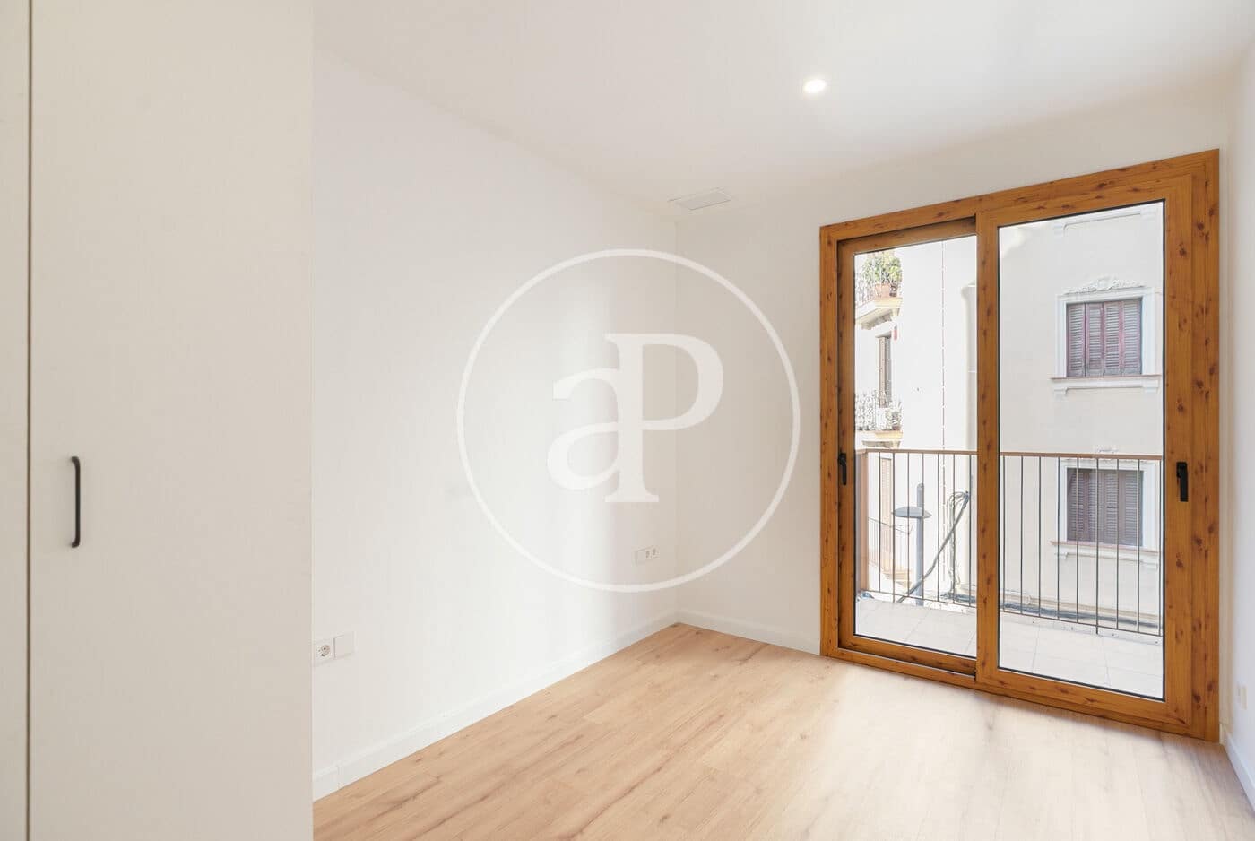 2 slaapkamer Appartement te huur in Barcelona stad - € 2.350 (Ref: 9406825)