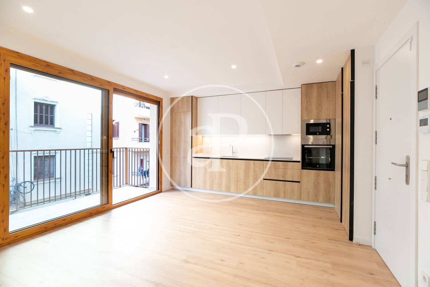 2 slaapkamer Appartement te huur in Barcelona stad - € 2.350 (Ref: 9406825)