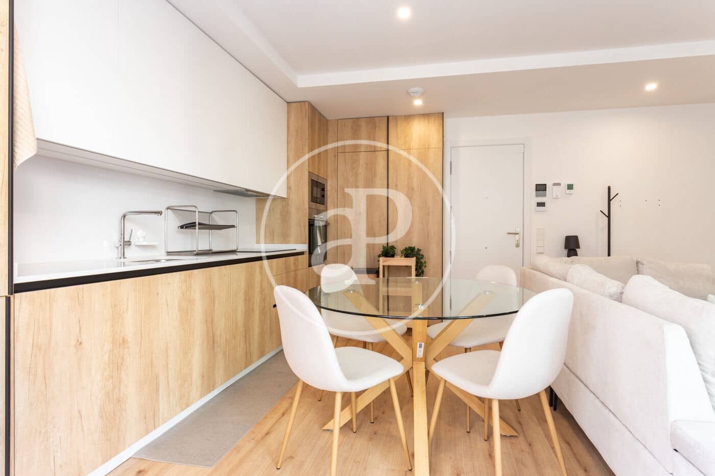 Appartement de 2 chambres à louer à Barcelone ville - 2 250 € (Ref: 9406825)