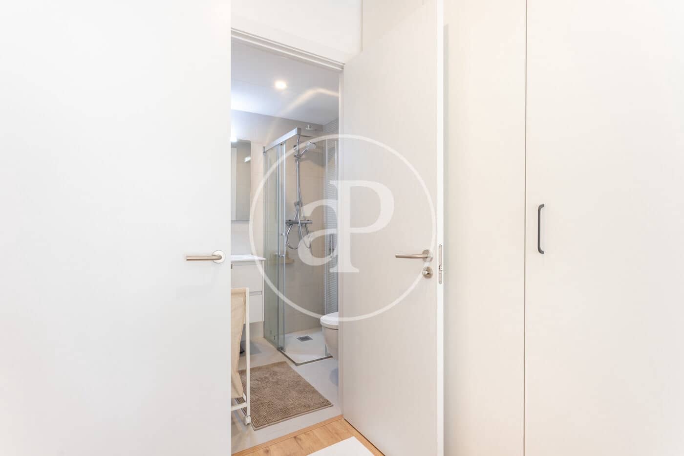 Appartement de 2 chambres à louer à Barcelone ville - 2 250 € (Ref: 9406825)