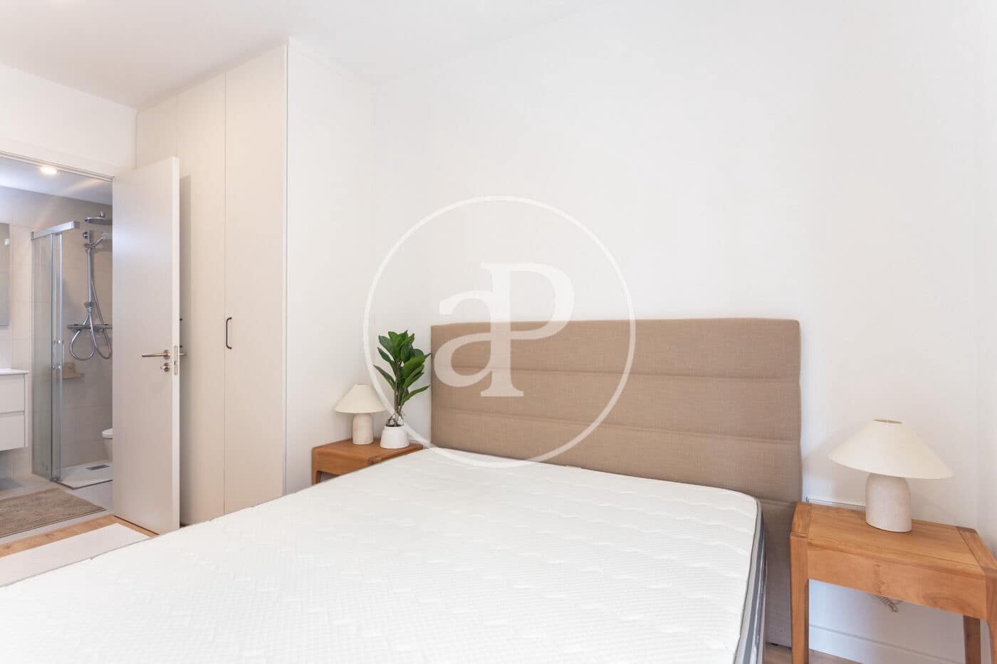 Appartement de 2 chambres à louer à Barcelone ville - 2 250 € (Ref: 9406825)