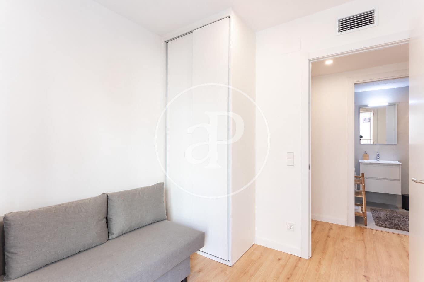 Appartement de 2 chambres à louer à Barcelone ville - 2 250 € (Ref: 9406825)