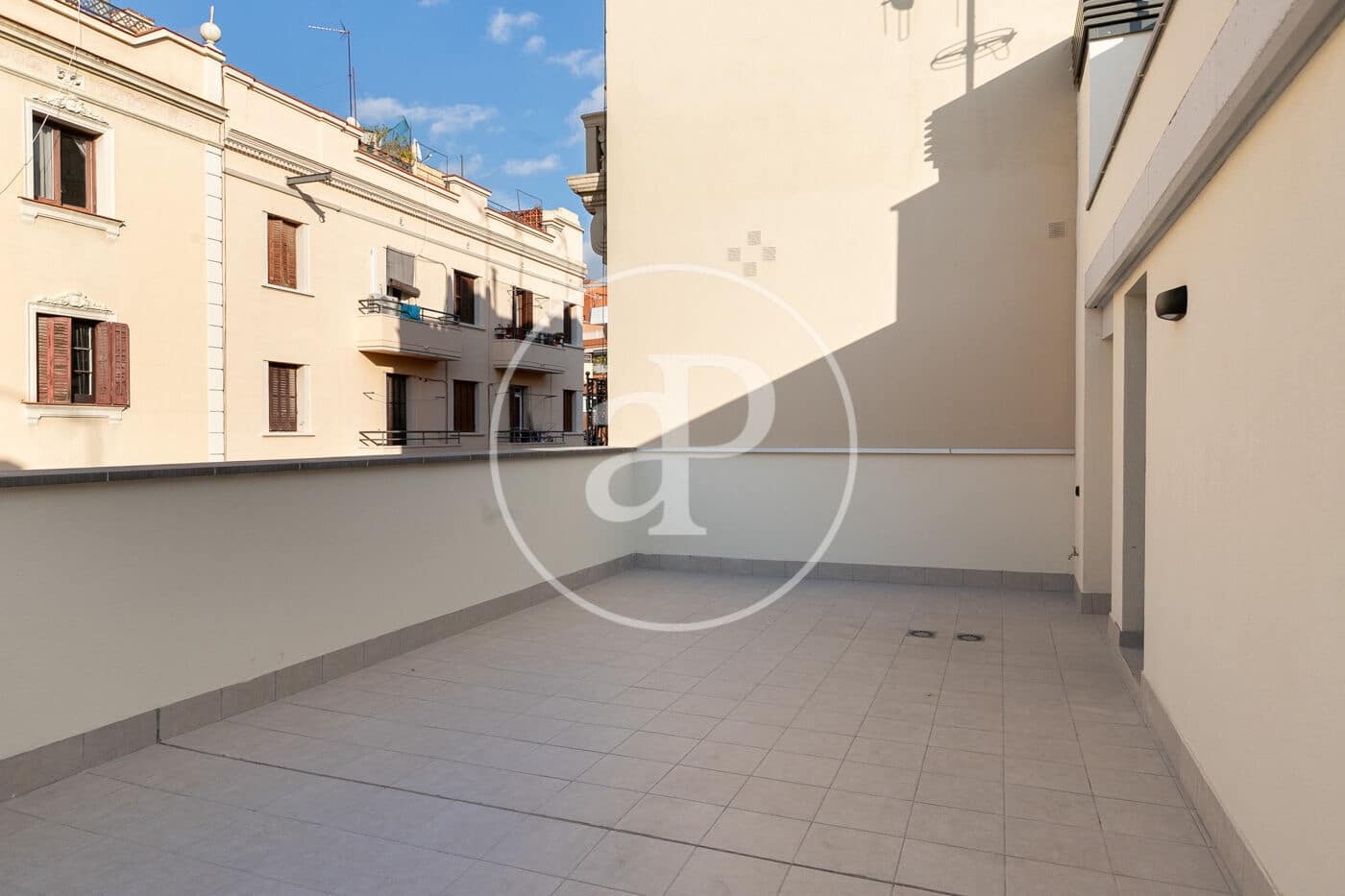 Appartement de 2 chambres à louer à Barcelone ville - 2 250 € (Ref: 9406825)