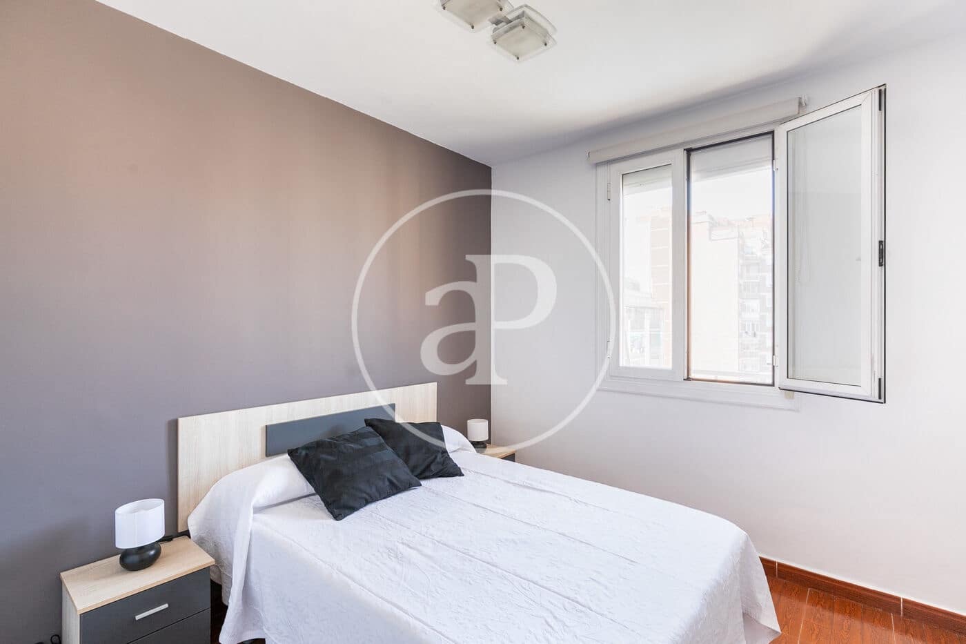 2 bedroom Apartment for rent in Barcelona city - € 1,700 (Ref: 9406826)