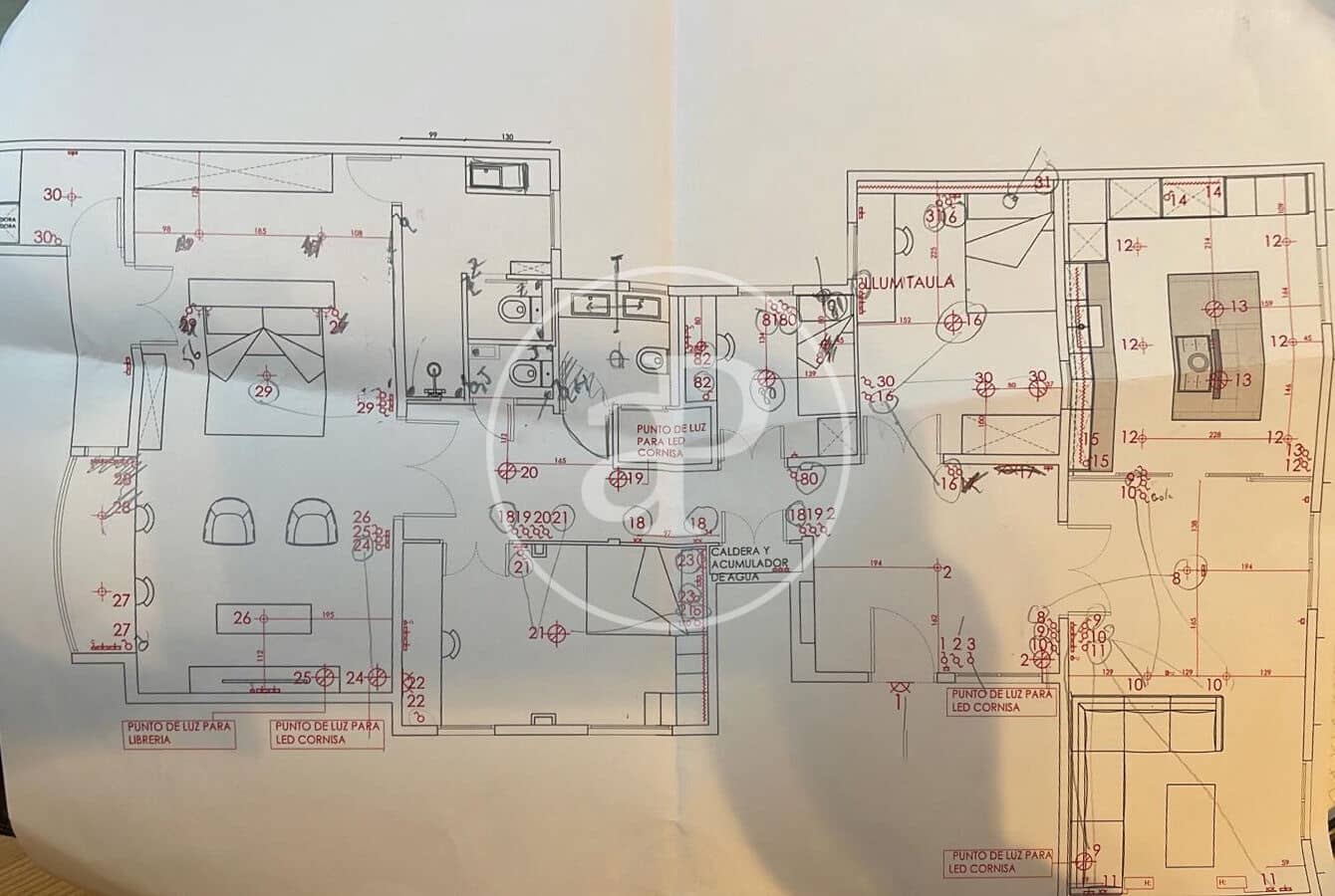 4 soveværelse Lejlighed til leje i Barcelona by - € 5.300 (Ref: 9414076)