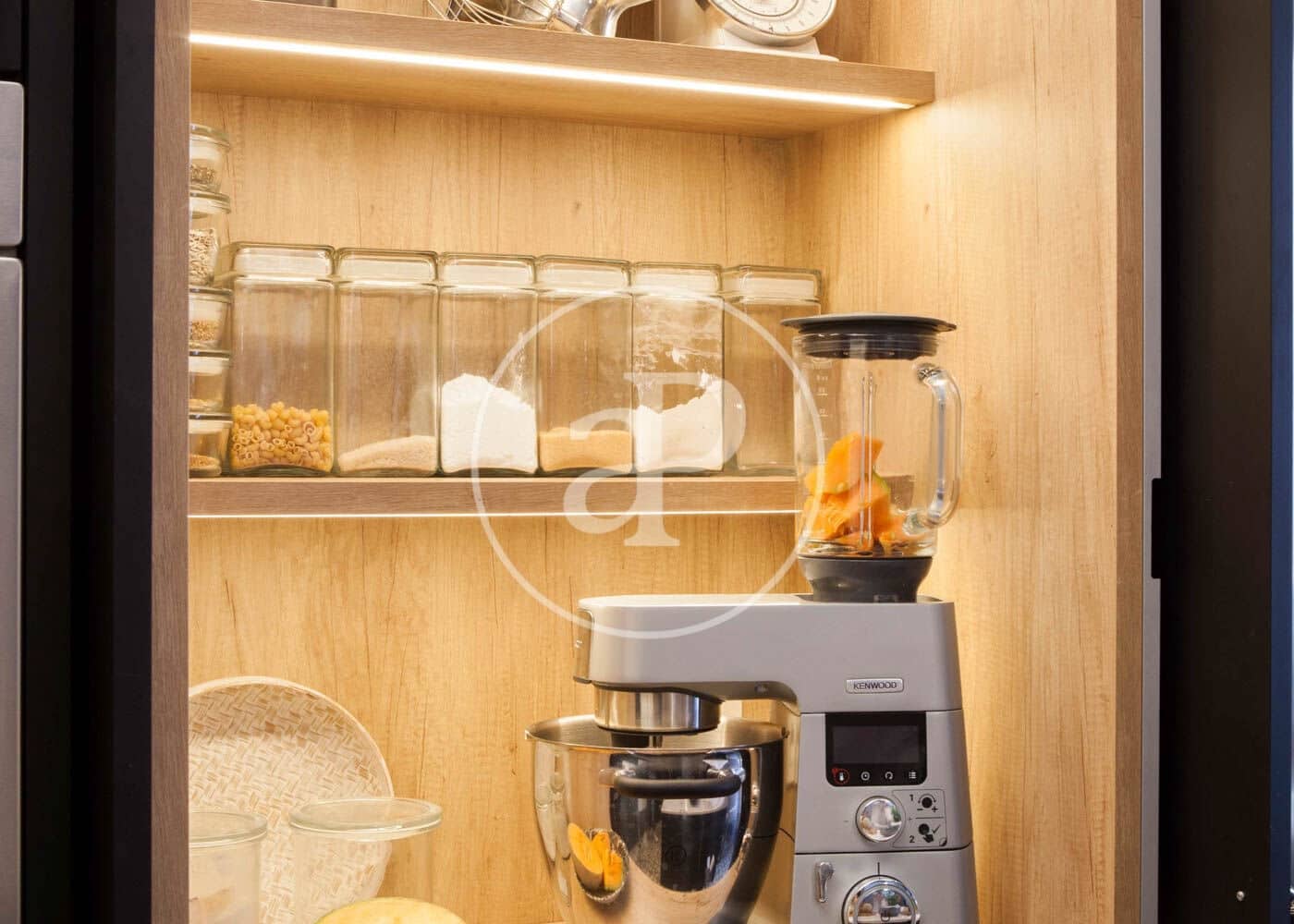 4 soveværelse Lejlighed til leje i Barcelona by - € 5.300 (Ref: 9414076)