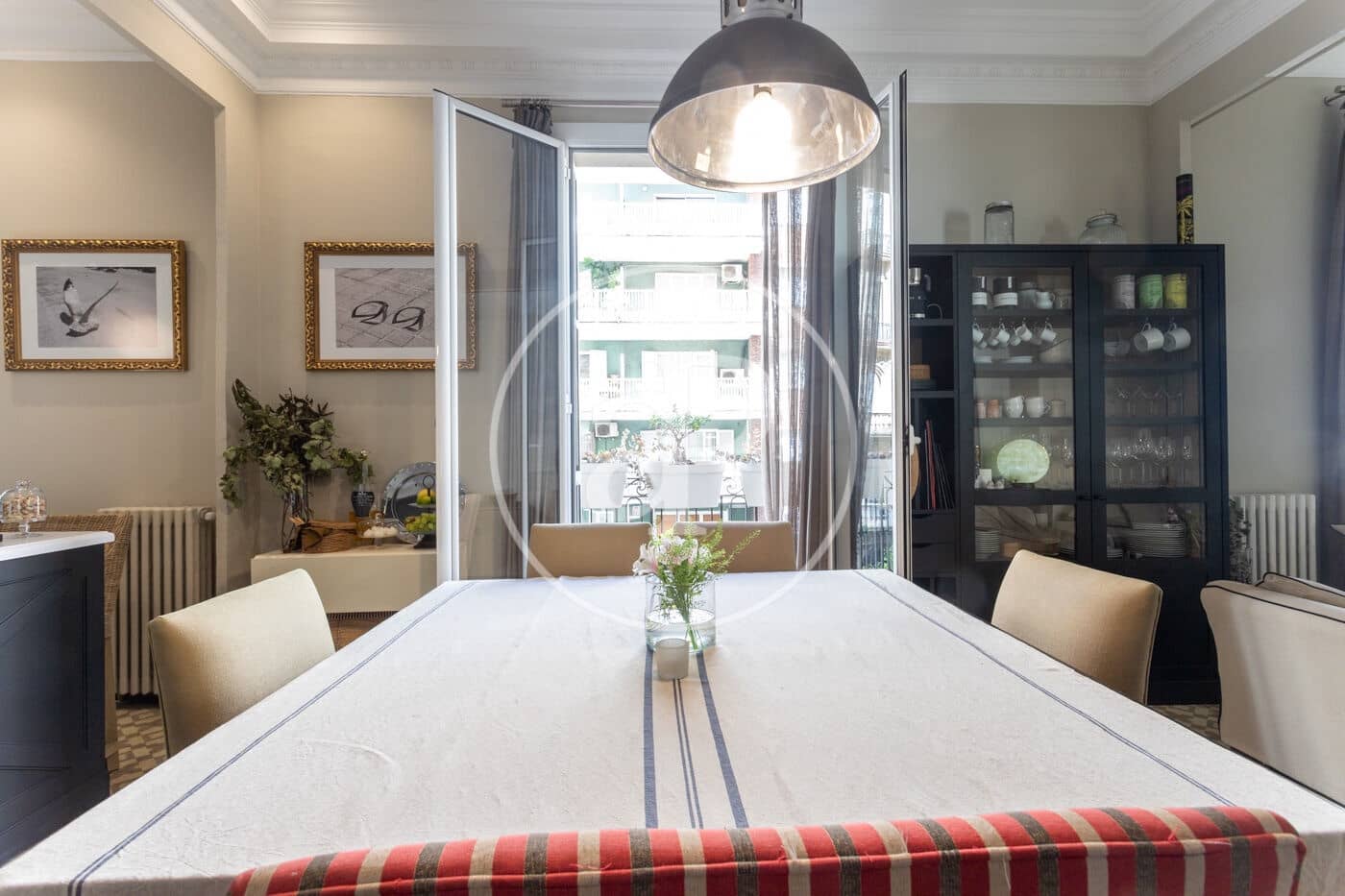 4 soveværelse Lejlighed til leje i Barcelona by - € 5.300 (Ref: 9414076)