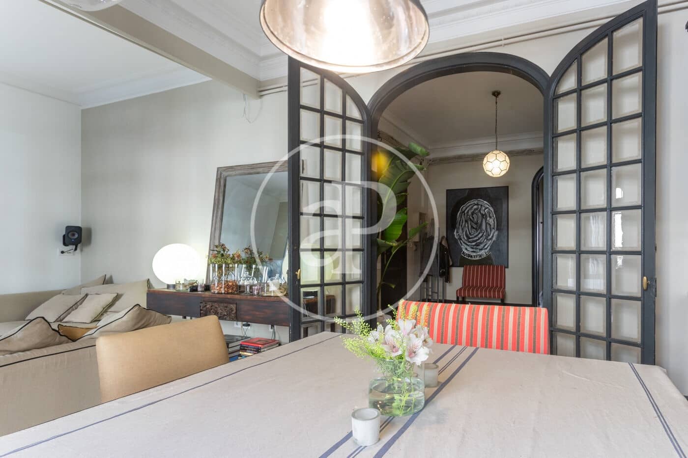 4 soveværelse Lejlighed til leje i Barcelona by - € 5.300 (Ref: 9414076)