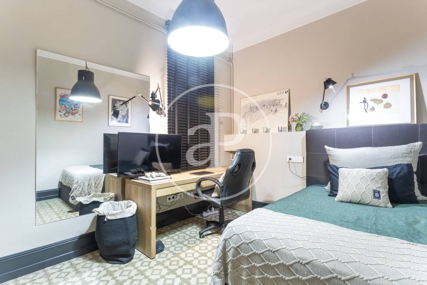 4 soveværelse Lejlighed til leje i Barcelona by - € 5.300 (Ref: 9414076)