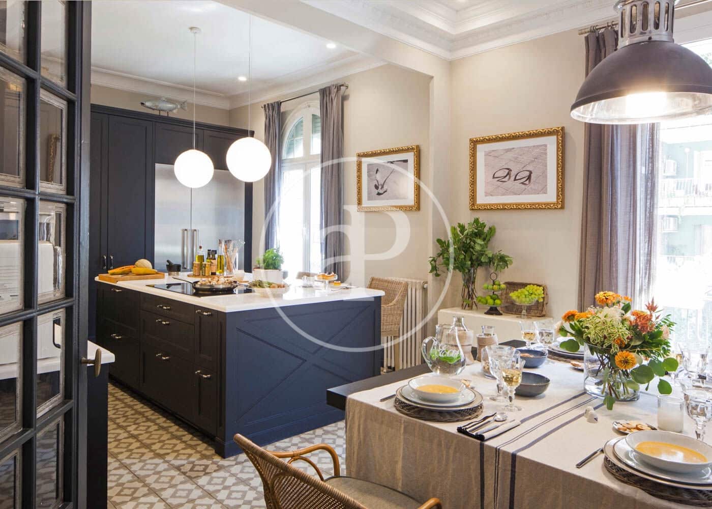 4 soveværelse Lejlighed til leje i Barcelona by - € 5.300 (Ref: 9414076)