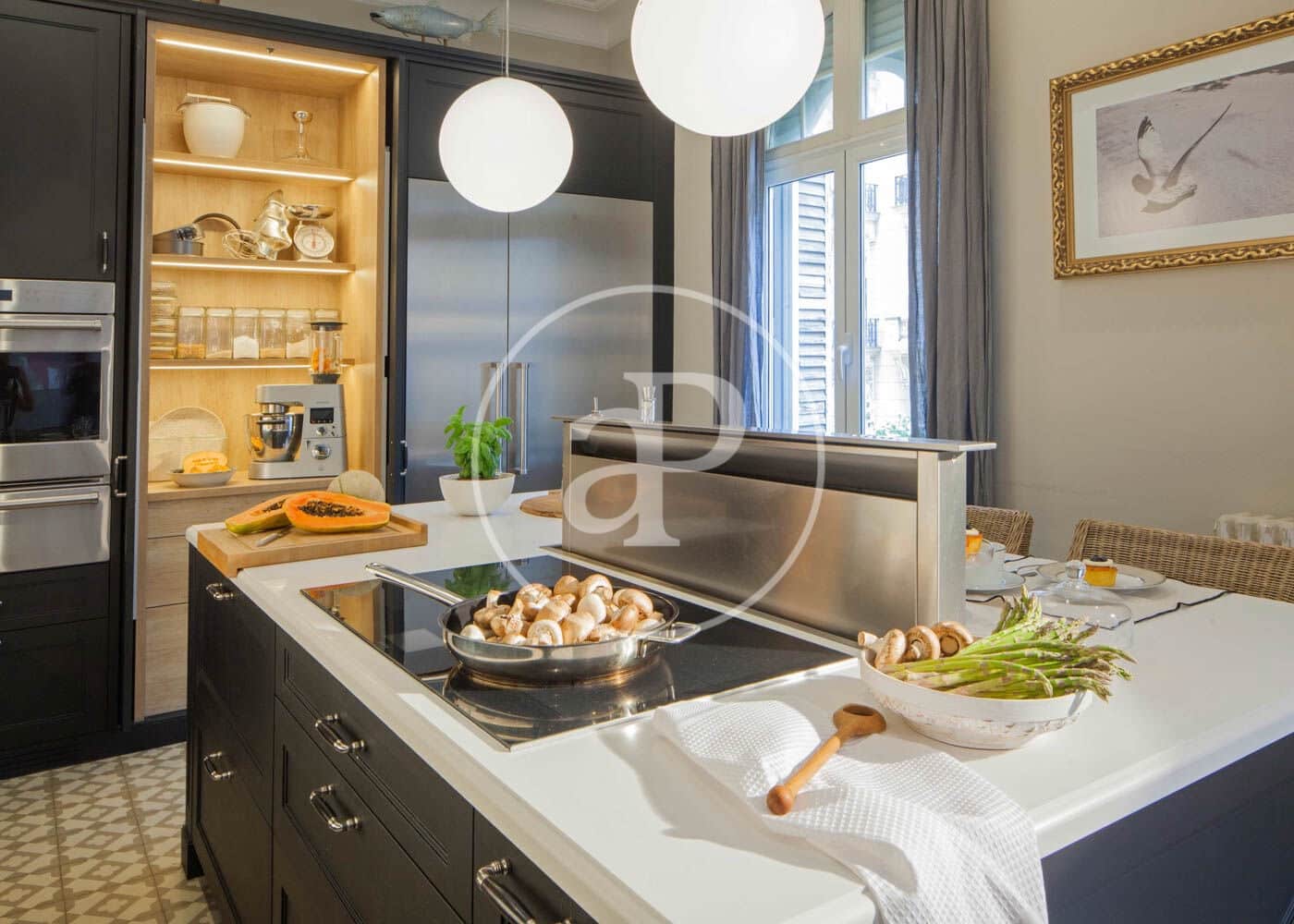 4 soveværelse Lejlighed til leje i Barcelona by - € 5.300 (Ref: 9414076)