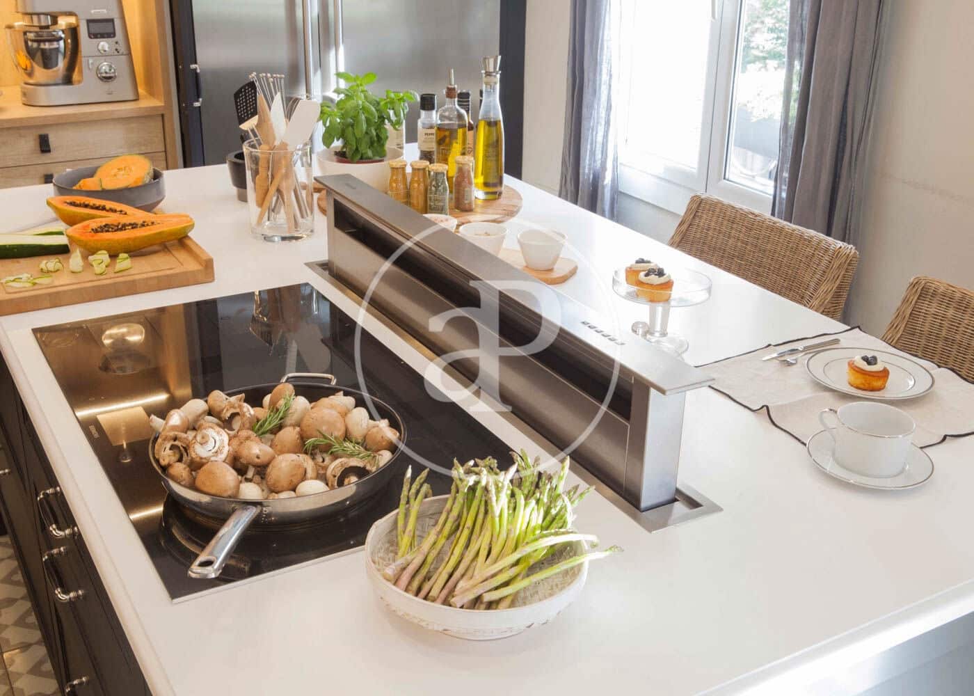 4 soveværelse Lejlighed til leje i Barcelona by - € 5.300 (Ref: 9414076)