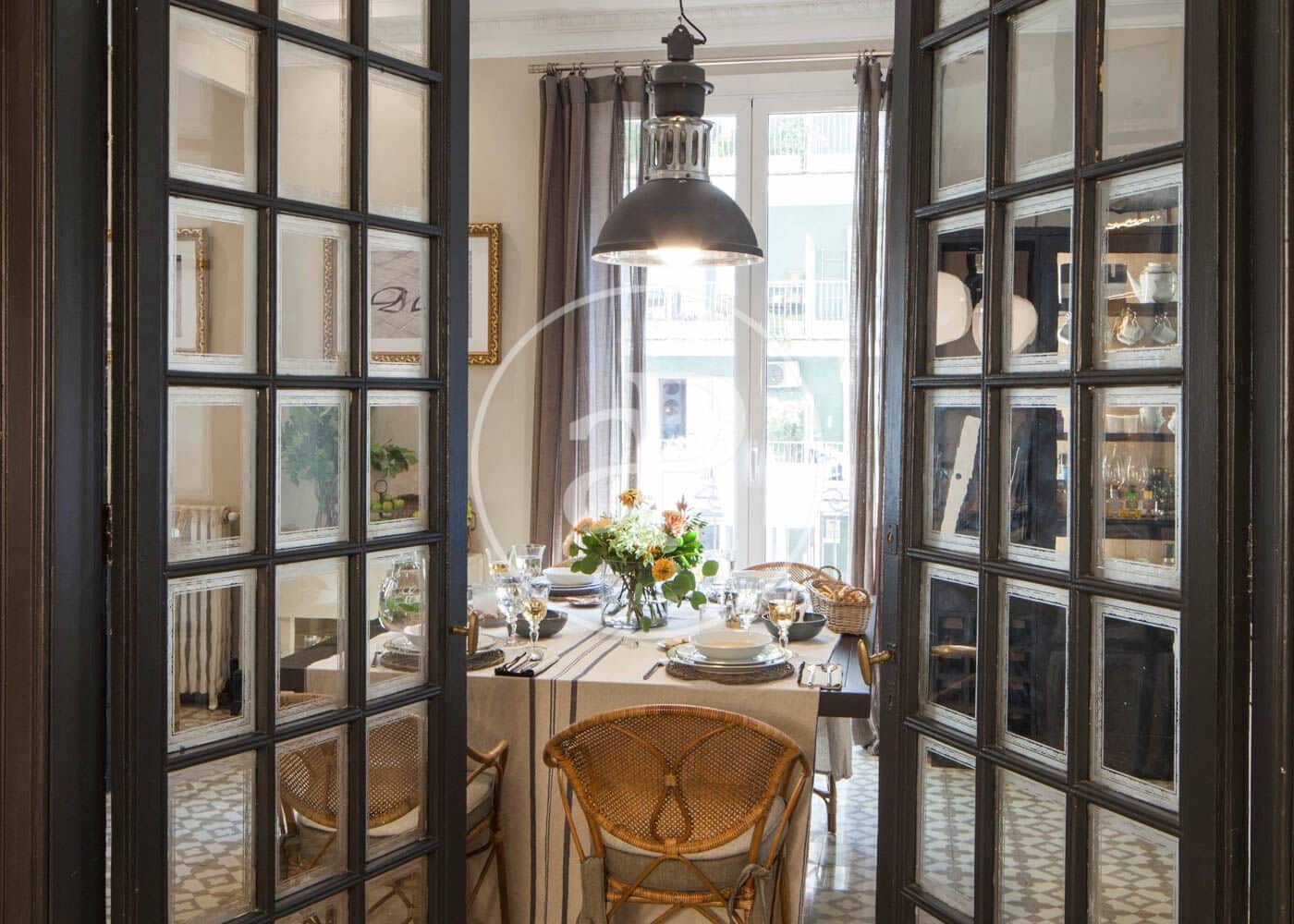 4 soveværelse Lejlighed til leje i Barcelona by - € 5.300 (Ref: 9414076)