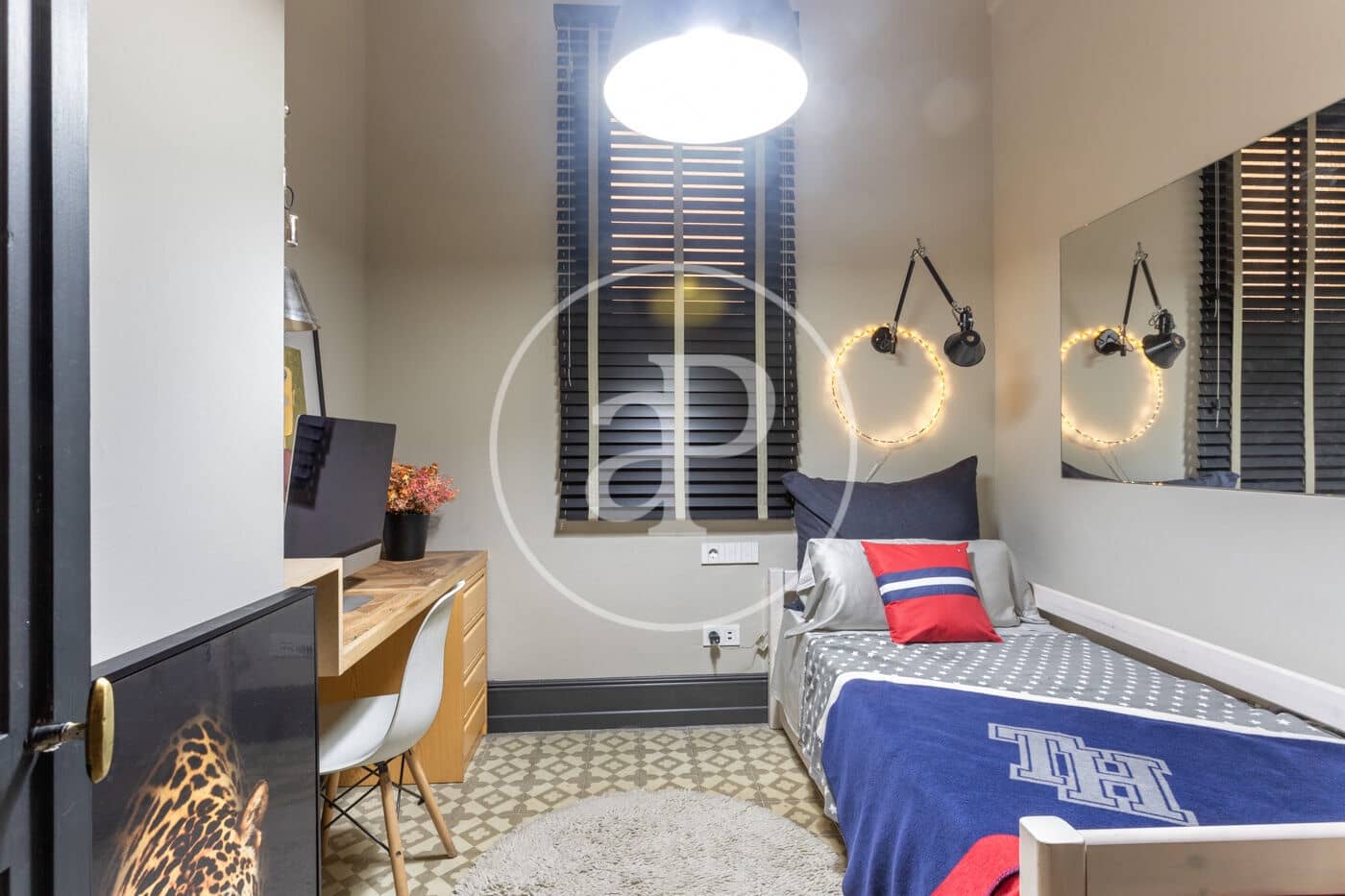 4 soveværelse Lejlighed til leje i Barcelona by - € 5.300 (Ref: 9414076)