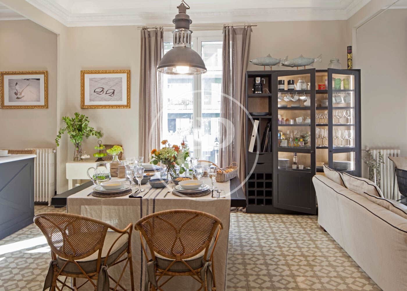 4 soveværelse Lejlighed til leje i Barcelona by - € 5.300 (Ref: 9414076)