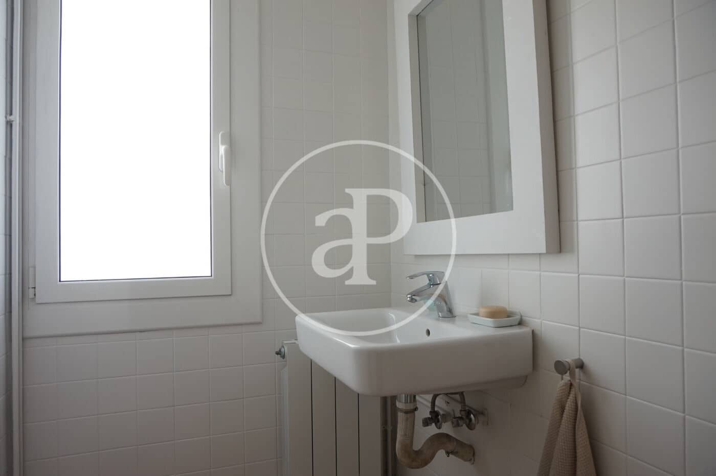 2 bedroom Apartment for rent in Barcelona city - € 3,000 (Ref: 9414077)