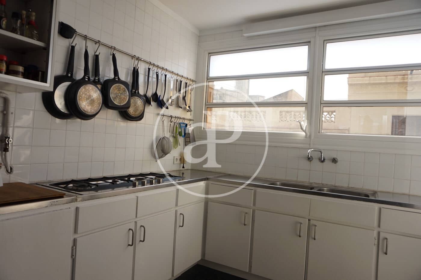 2 bedroom Apartment for rent in Barcelona city - € 3,000 (Ref: 9414077)