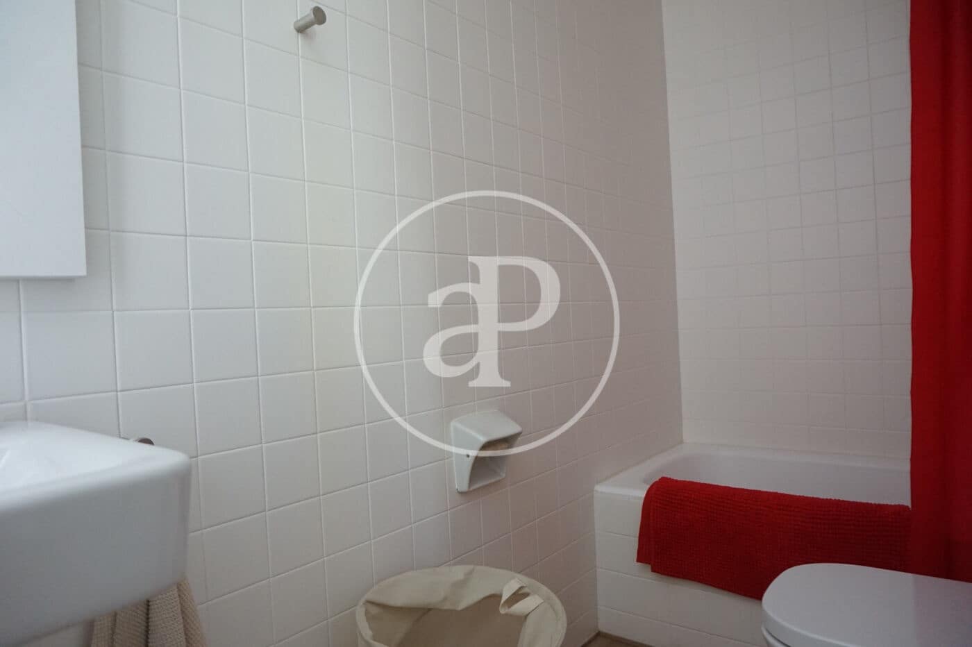 2 bedroom Apartment for rent in Barcelona city - € 3,000 (Ref: 9414077)