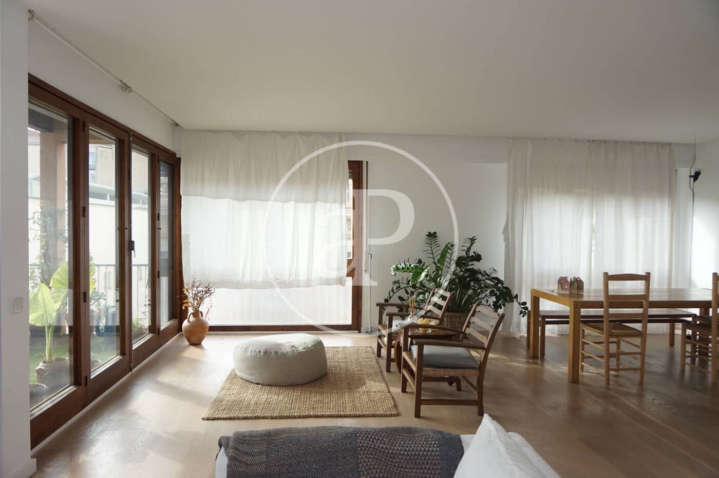 2 bedroom Apartment for rent in Barcelona city - € 3,000 (Ref: 9414077)