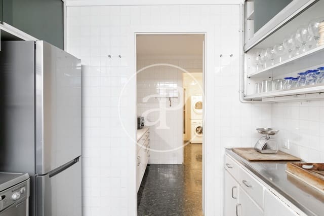 2 bedroom Apartment for rent in Sant Gervasi - Galvany, Barcelona city - € 3,000 (Ref: 9414077)