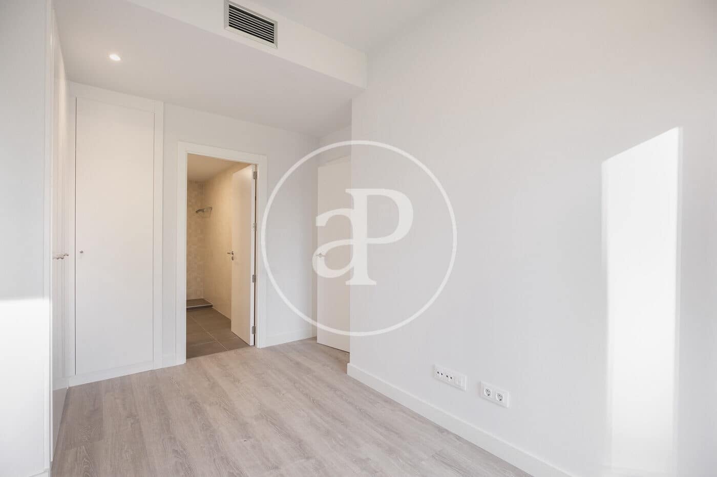 3 sypialnia Apartament do wynajęcia w L'Hospitalet de Llobregat z basenem - 1 870 € (Ref: 9414078)