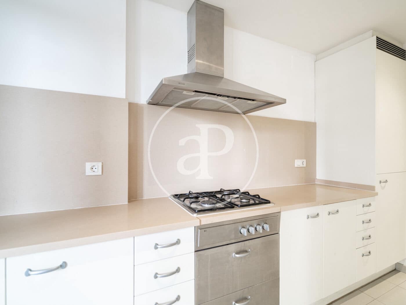 4 sovrum Lägenhet till salu i Barcelona stad med pool - 1 295 000 € (Ref: 9414079)