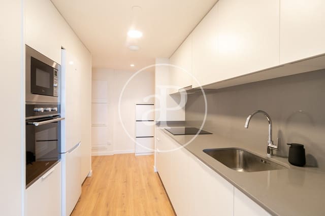 3 quarto Apartamento para arrendar em Mataró com piscina - 2 100 € (Ref: 9415902)