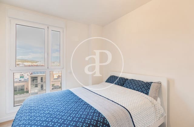 3 quarto Apartamento para arrendar em Mataró com piscina - 2 100 € (Ref: 9415902)