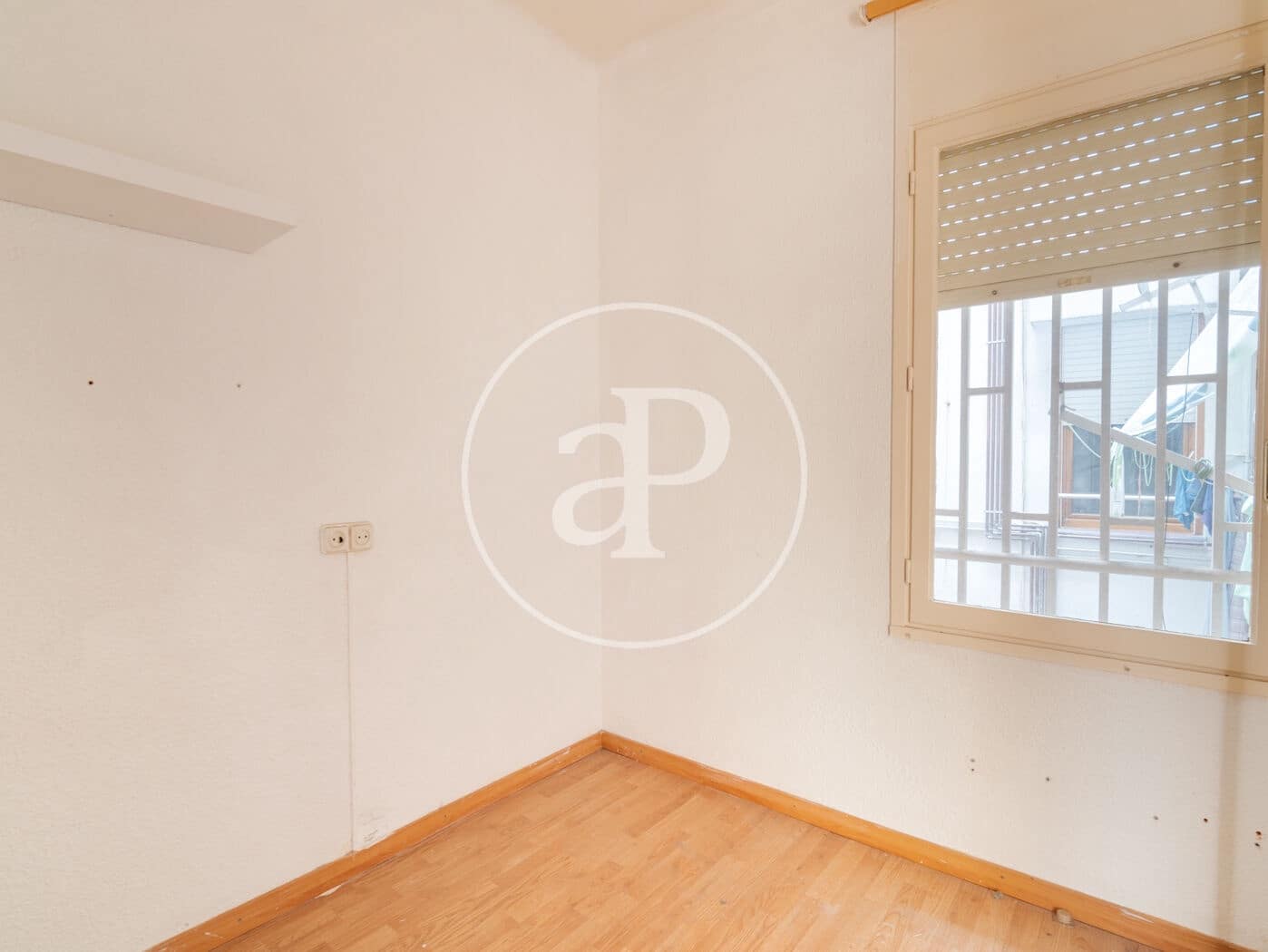 4 sovrum Lägenhet till salu i Barcelona stad - 460 000 € (Ref: 9415904)