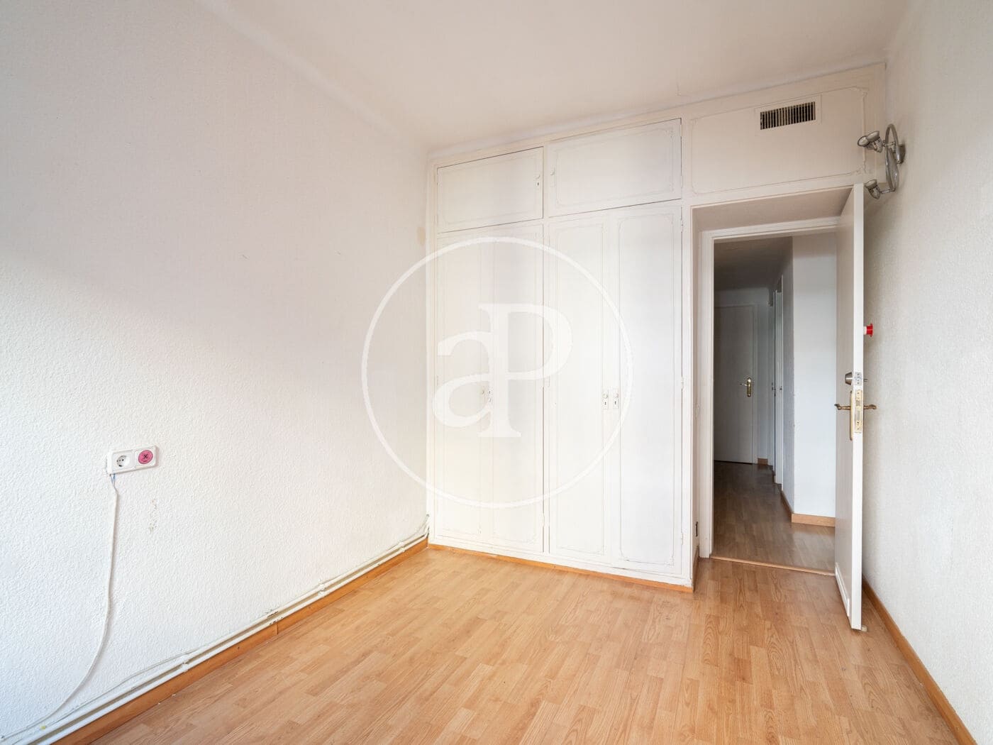 4 sovrum Lägenhet till salu i Barcelona stad - 460 000 € (Ref: 9415904)