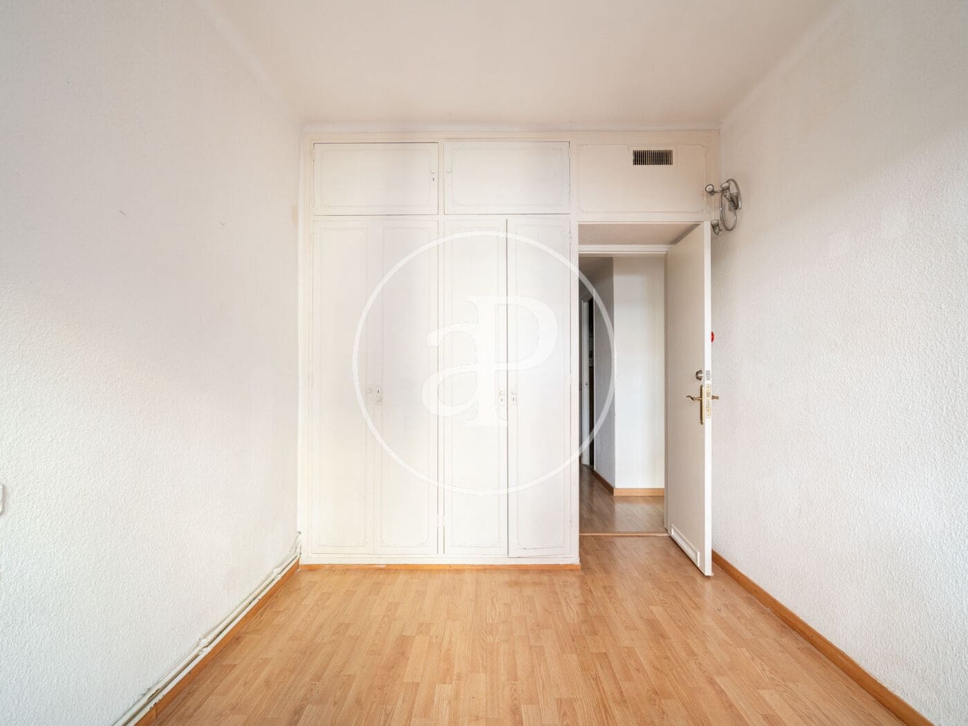 4 sovrum Lägenhet till salu i Barcelona stad - 460 000 € (Ref: 9415904)