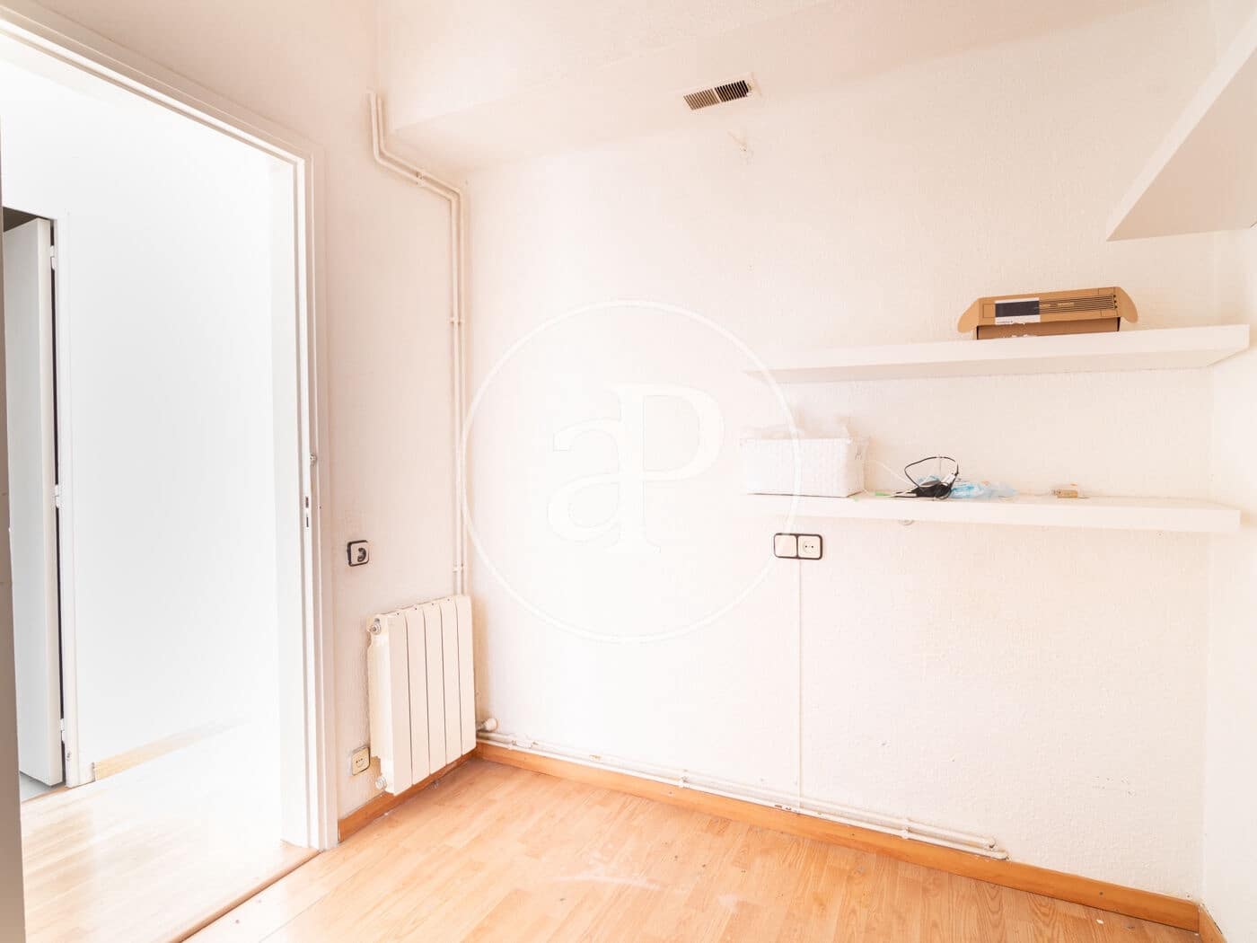 4 sovrum Lägenhet till salu i Barcelona stad - 460 000 € (Ref: 9415904)