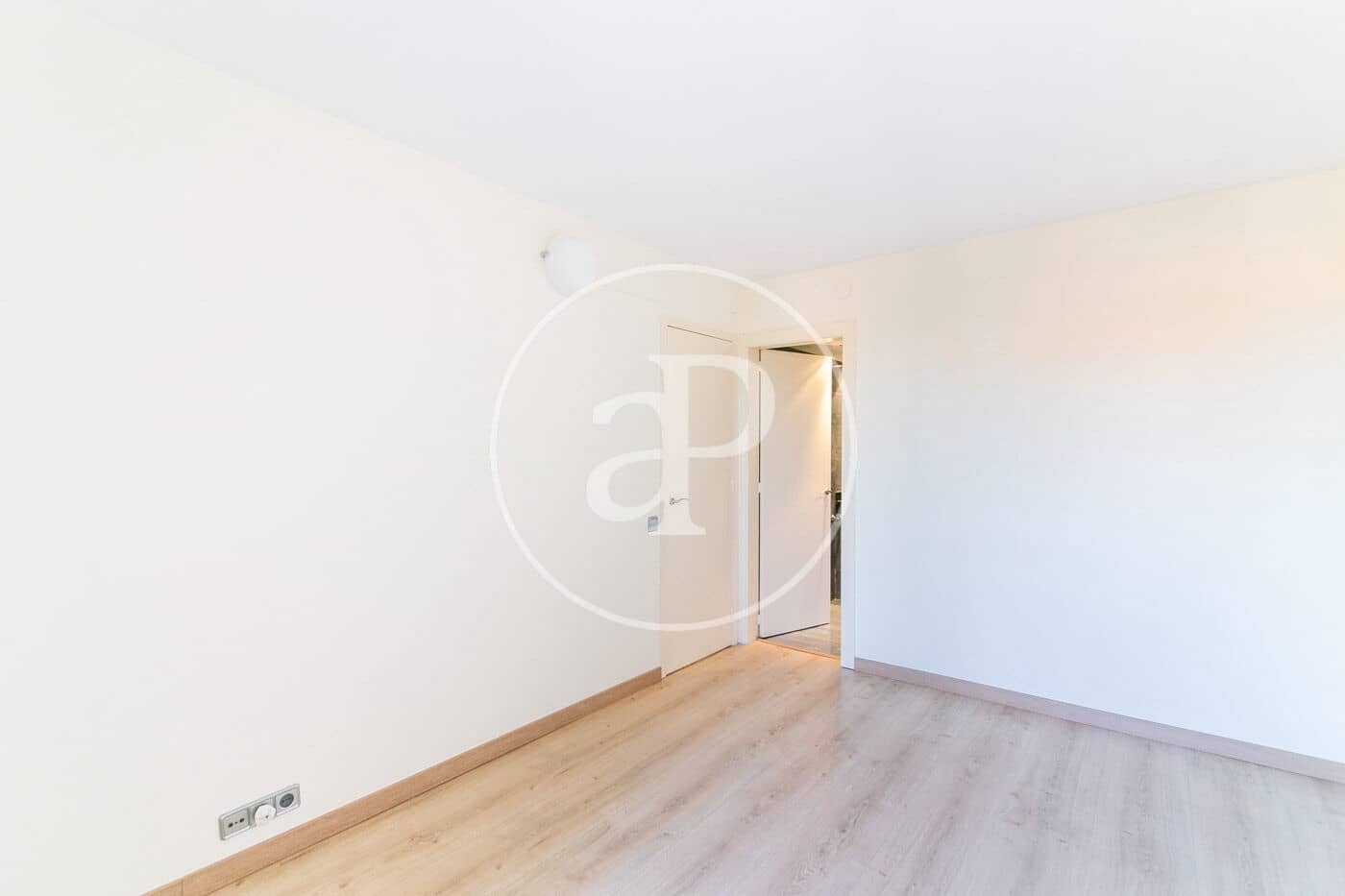 4 bedroom Penthouse for rent in Barcelona city - € 3,785 (Ref: 9415905)