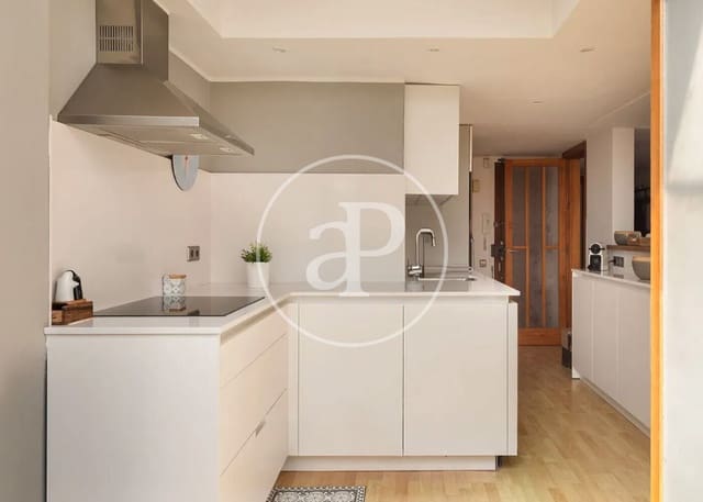 4 bedroom Penthouse for rent in Sarrià, Barcelona city - € 3,785 (Ref: 9415905)