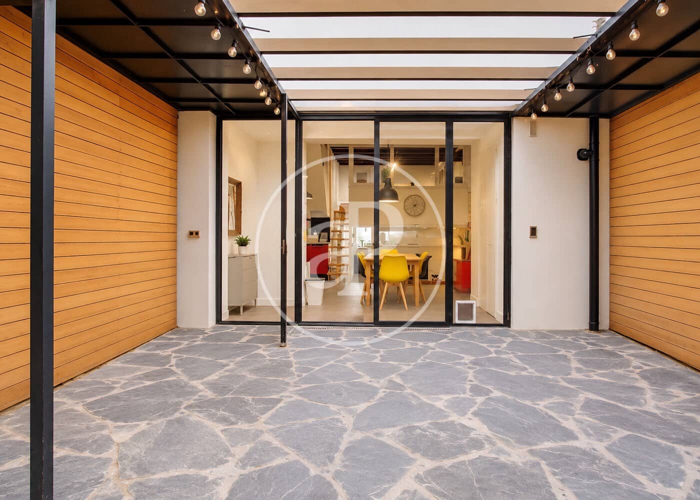3 bedroom Apartment for sale in Barcelona city - € 795,000 (Ref: 9419732)
