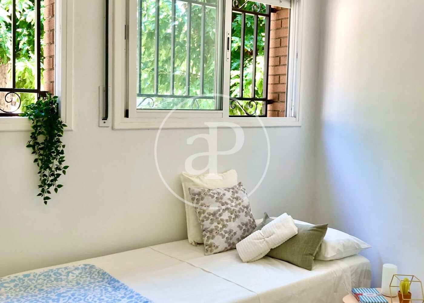 2 bedroom Apartment for rent in Rubi - € 1,200 (Ref: 9419734)